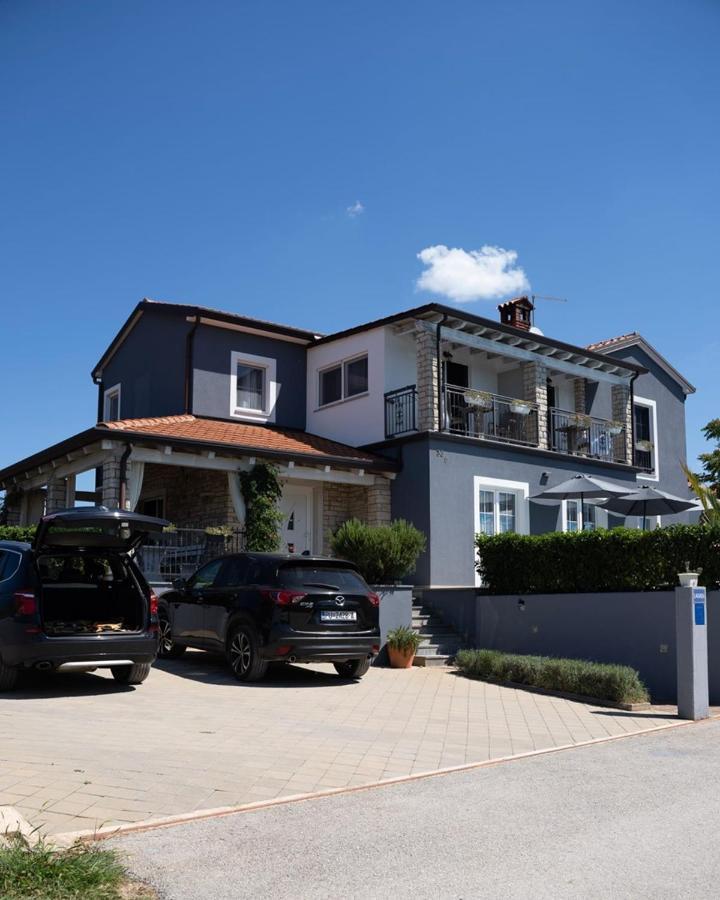 Lavanda House With Apartments Буйе Екстериор снимка
