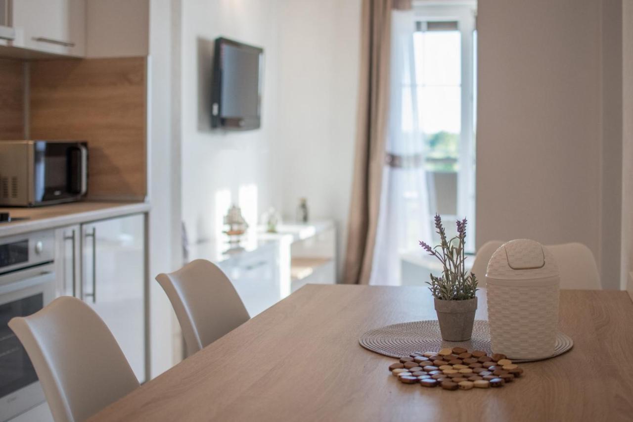 Lavanda House With Apartments Буйе Екстериор снимка